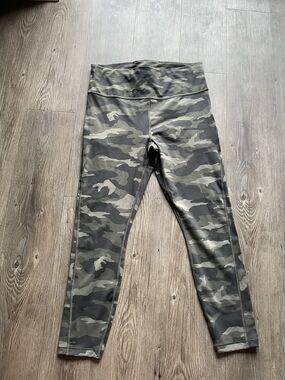 Athleta Olive & Gray Camo High-Rise Leggings